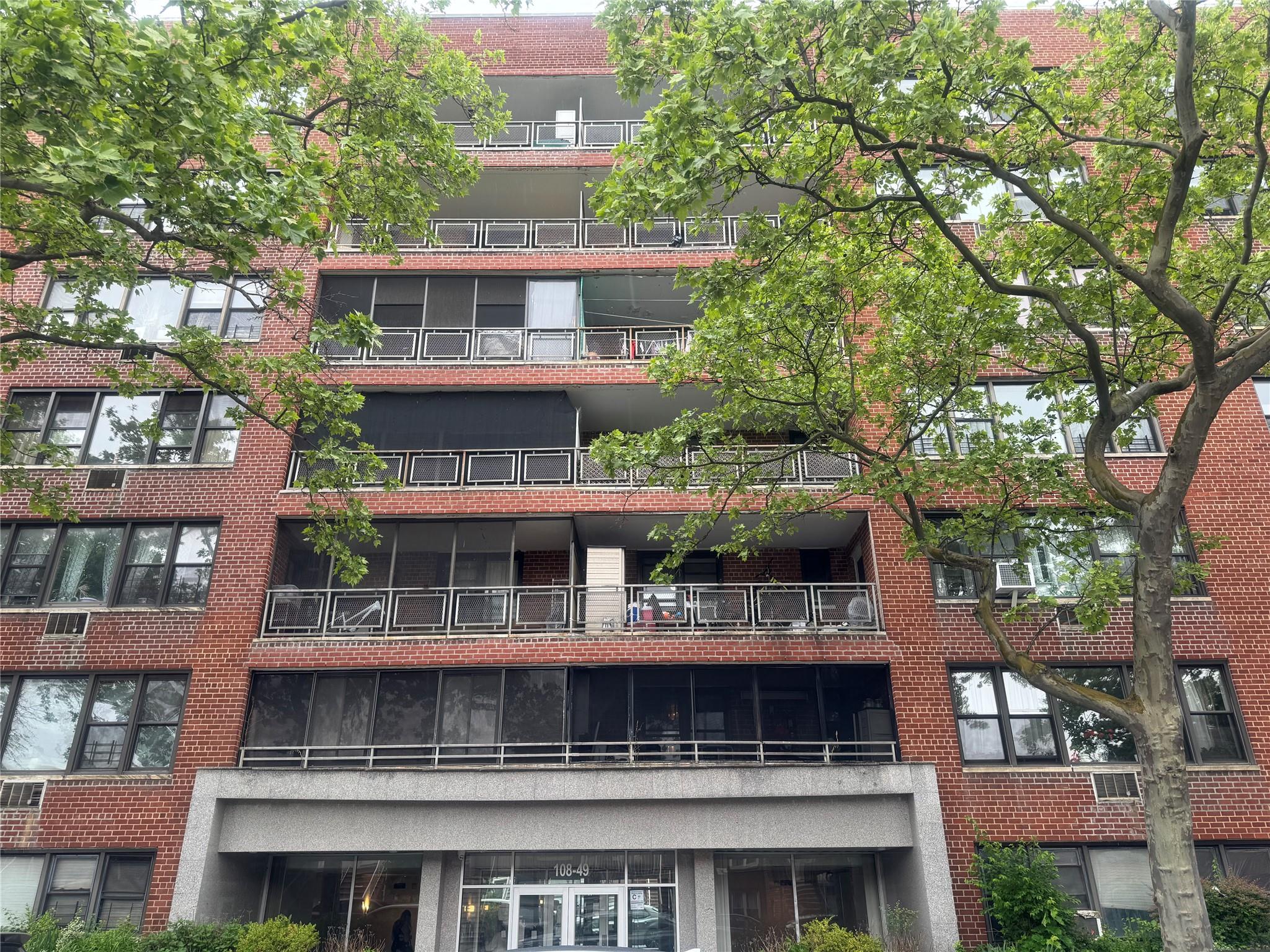 Property for Sale at 63 Ave Ave 2C, Forest Hills, Queens, NY - Bedrooms: 1 
Bathrooms: 1 
Rooms: 3  - $230,000
