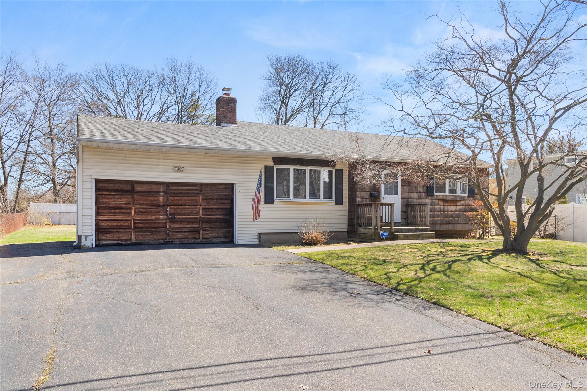 1643 Pine Acres Boulevard