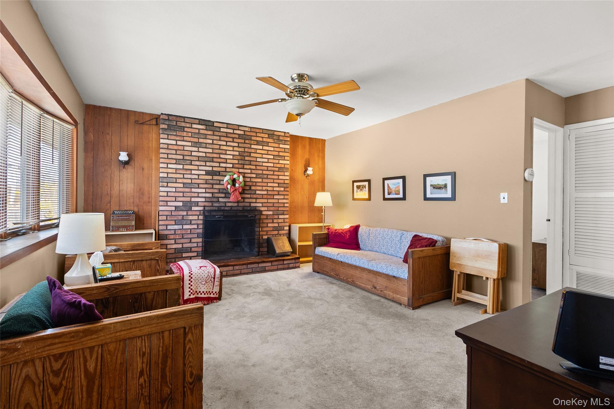 1643 Pine Acres Boulevard