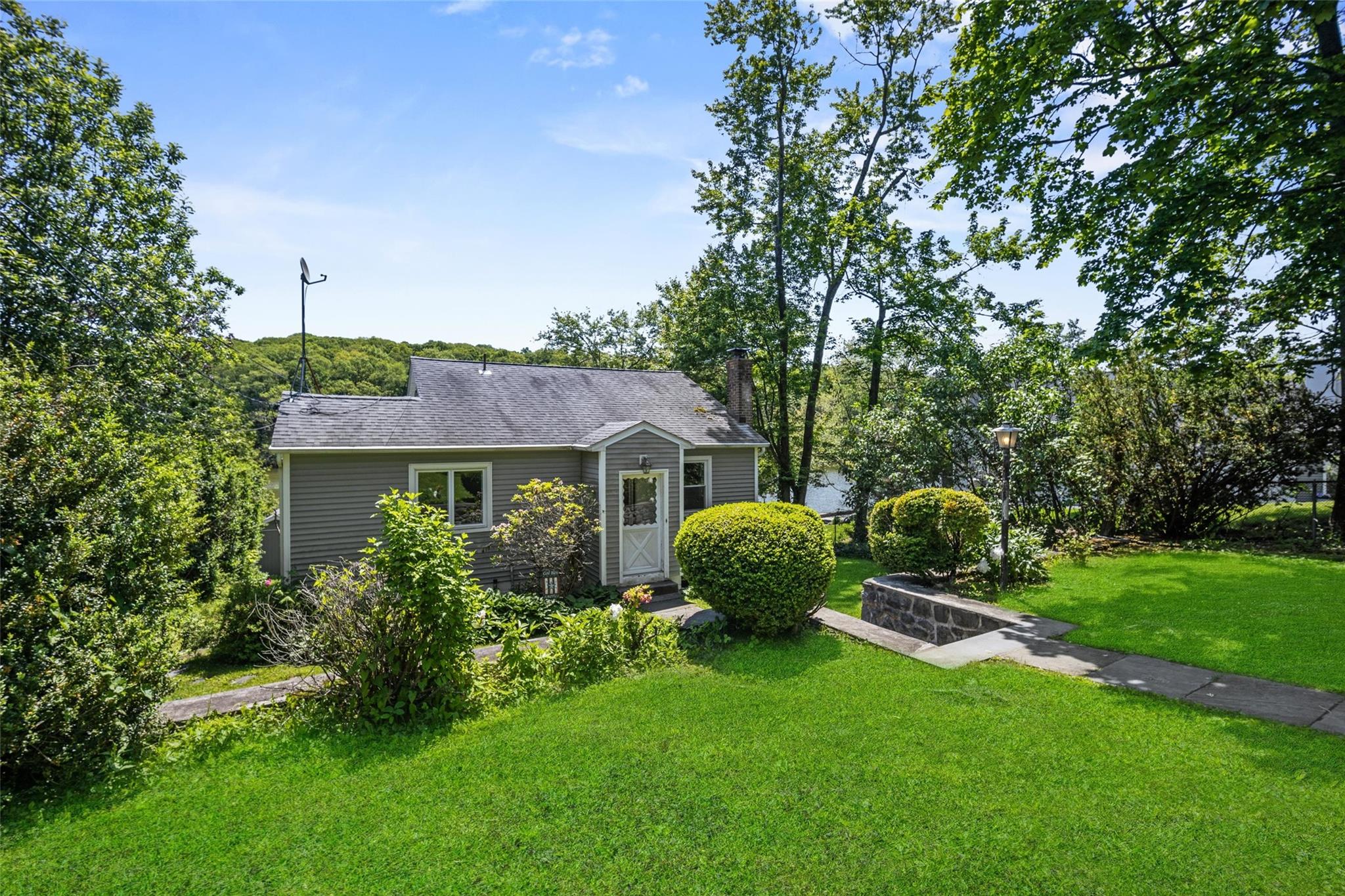 65 Lakeside Road, Mahopac, New York image 1