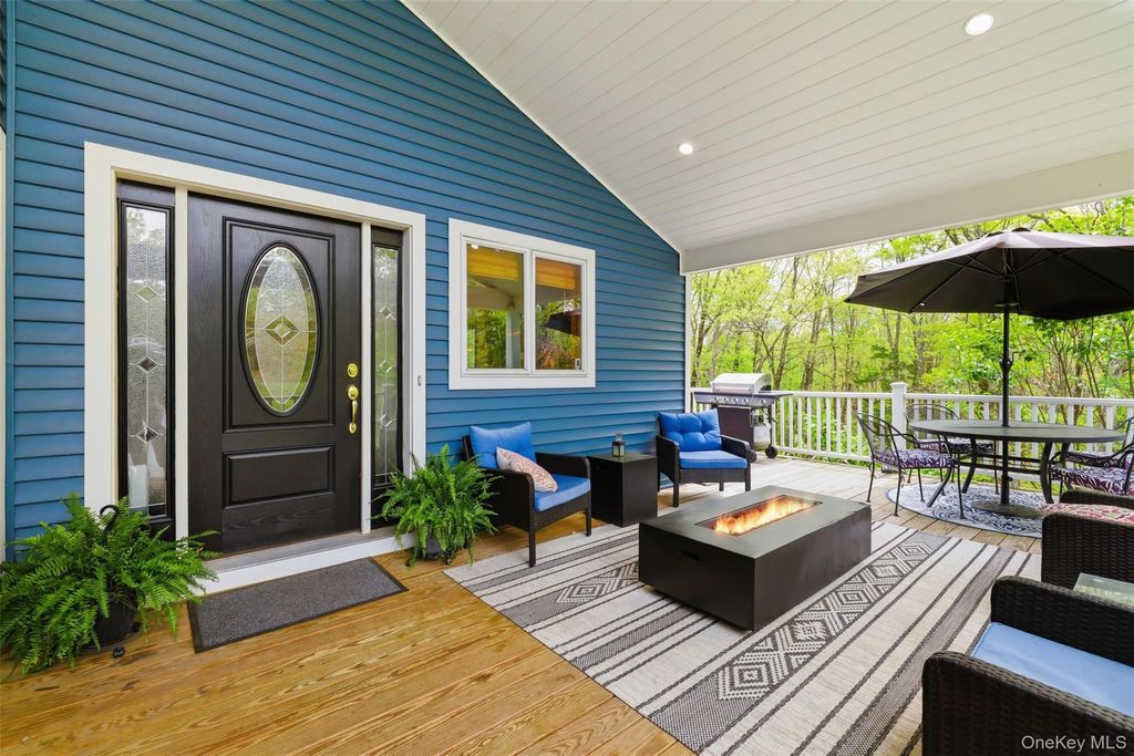 Photo of 128 Sawmill Road, Red Hook, NY 12571 (MLS # 998584)