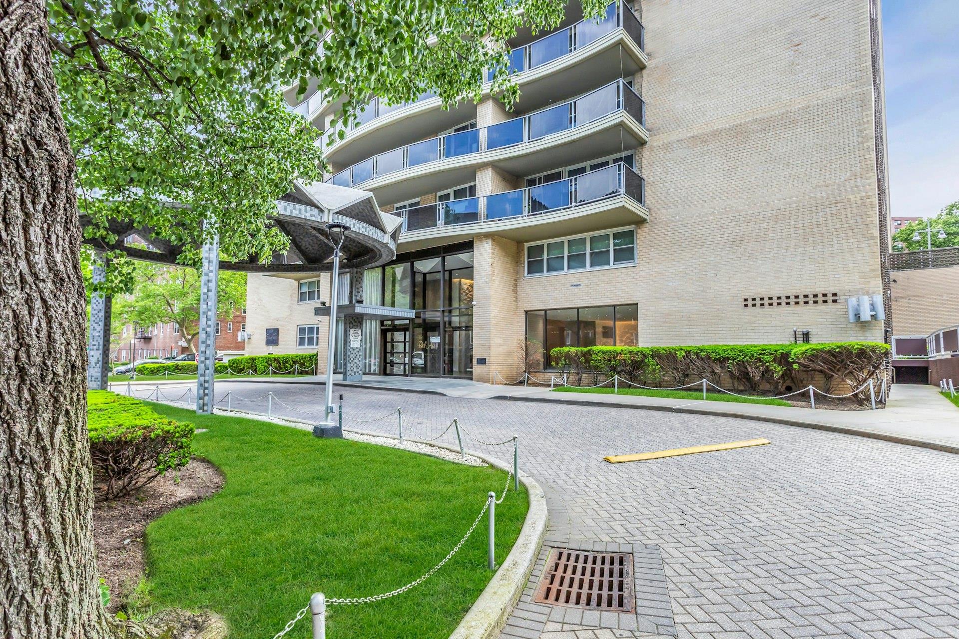 6636 Yellowstone Boulevard #6E, Forest Hills, New York image 4