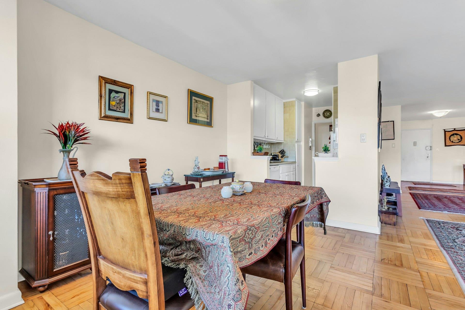6636 Yellowstone Boulevard #6E, Forest Hills, New York image 10