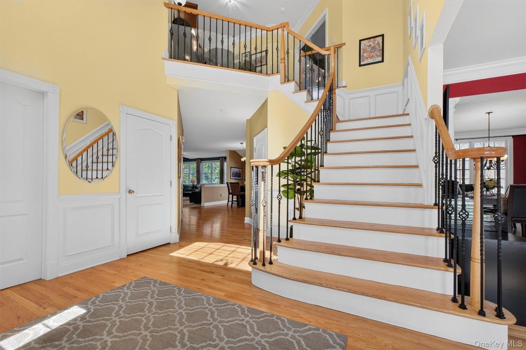 Photo of 2 Holly Crescent, Hopewell Junction, NY 12533 (MLS # 983201)