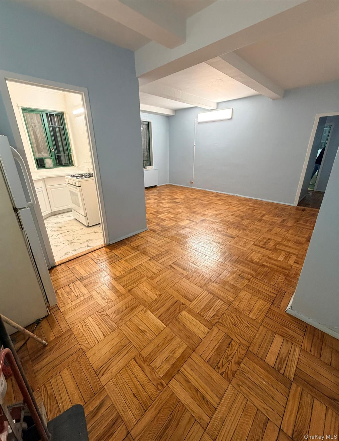 1938 EAST TREMONT AVE 1G