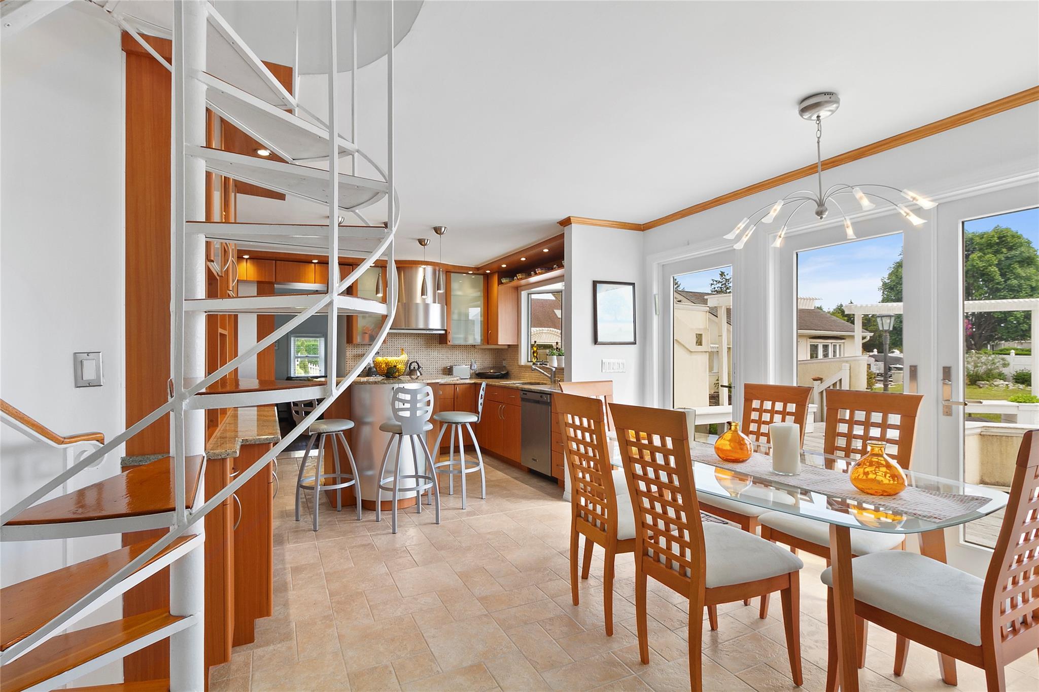 1 Rebadam Lane, Southampton, New York image 5
