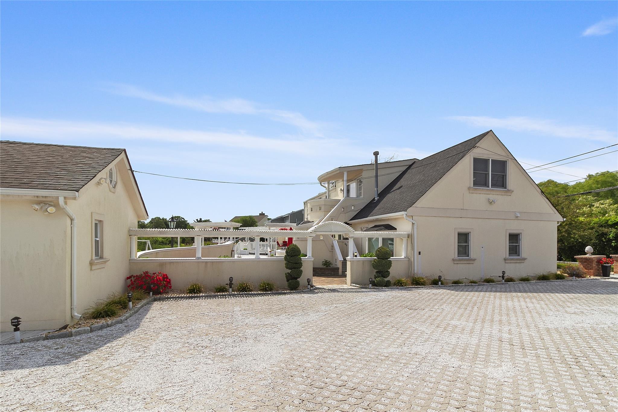 1 Rebadam Lane, Southampton, New York image 19