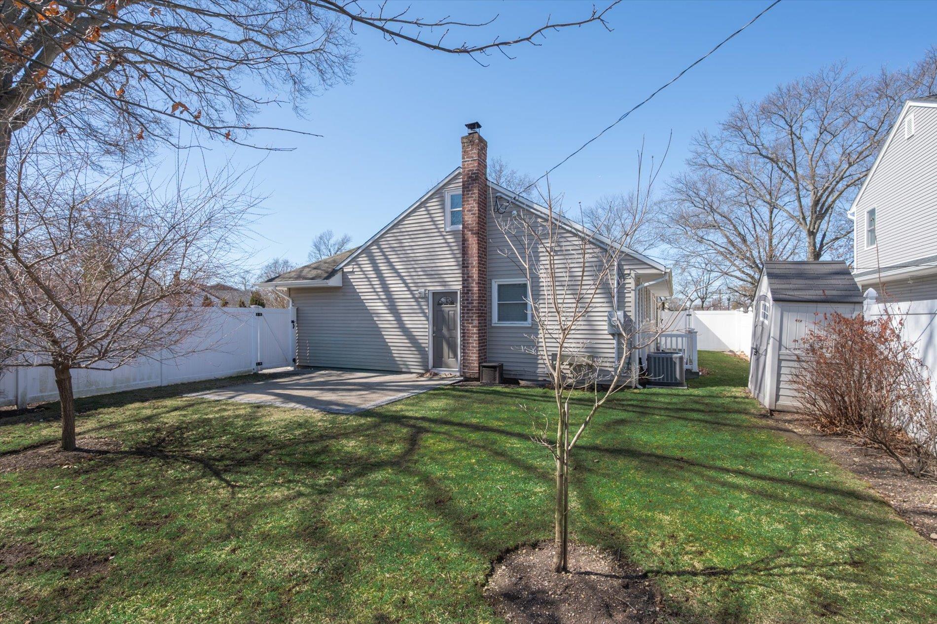 3401 Hawthorne Drive, Wantagh, New York image 20