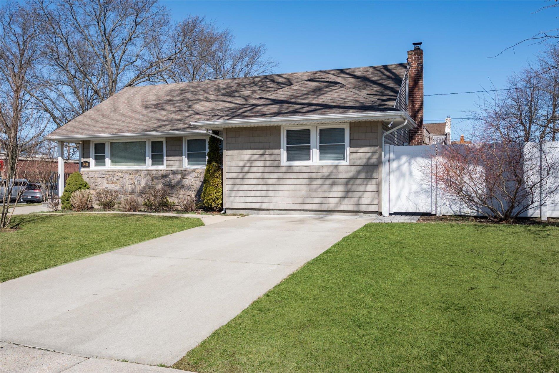 3401 Hawthorne Drive, Wantagh, New York image 1