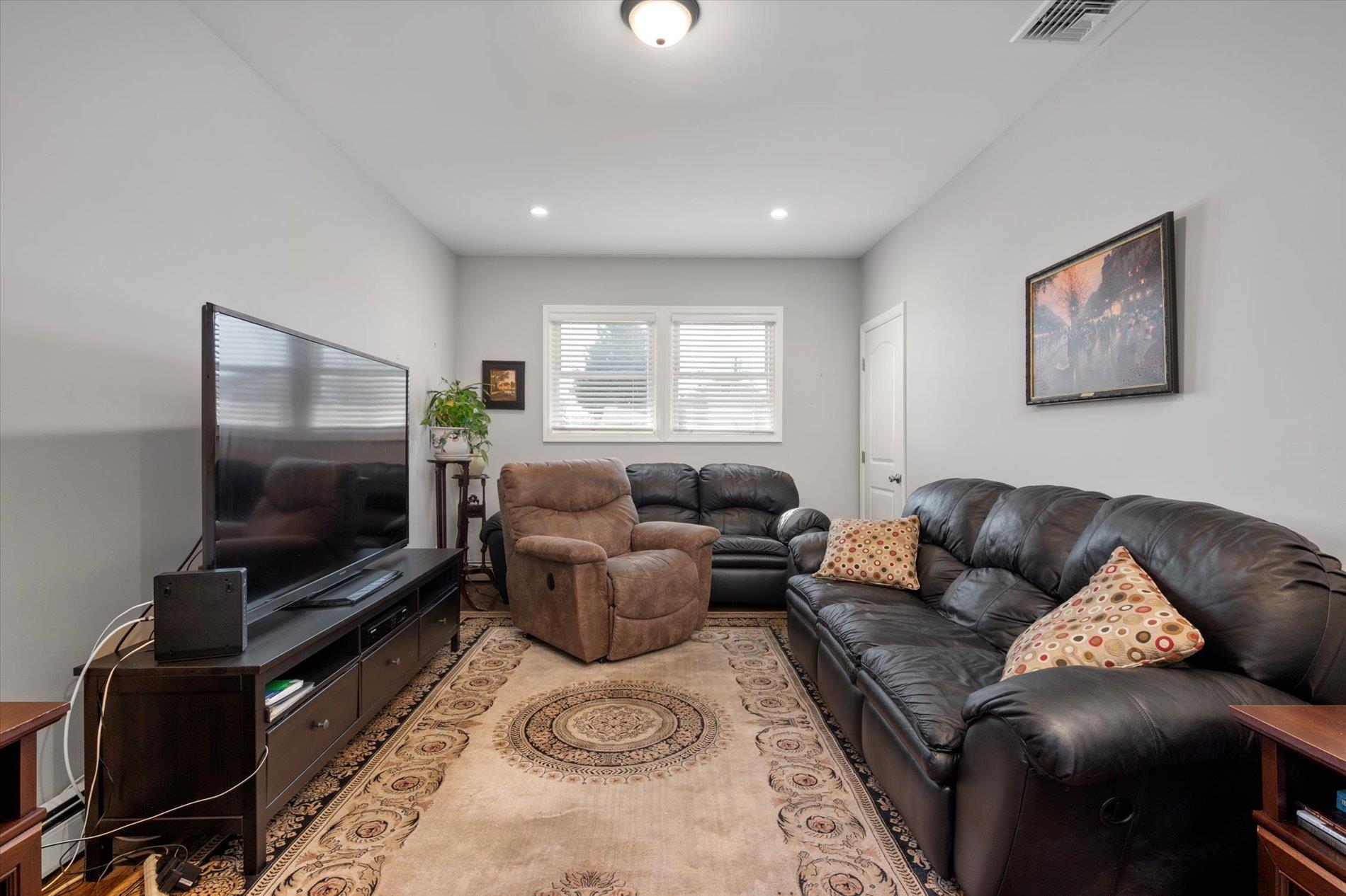 3401 Hawthorne Drive, Wantagh, New York image 14
