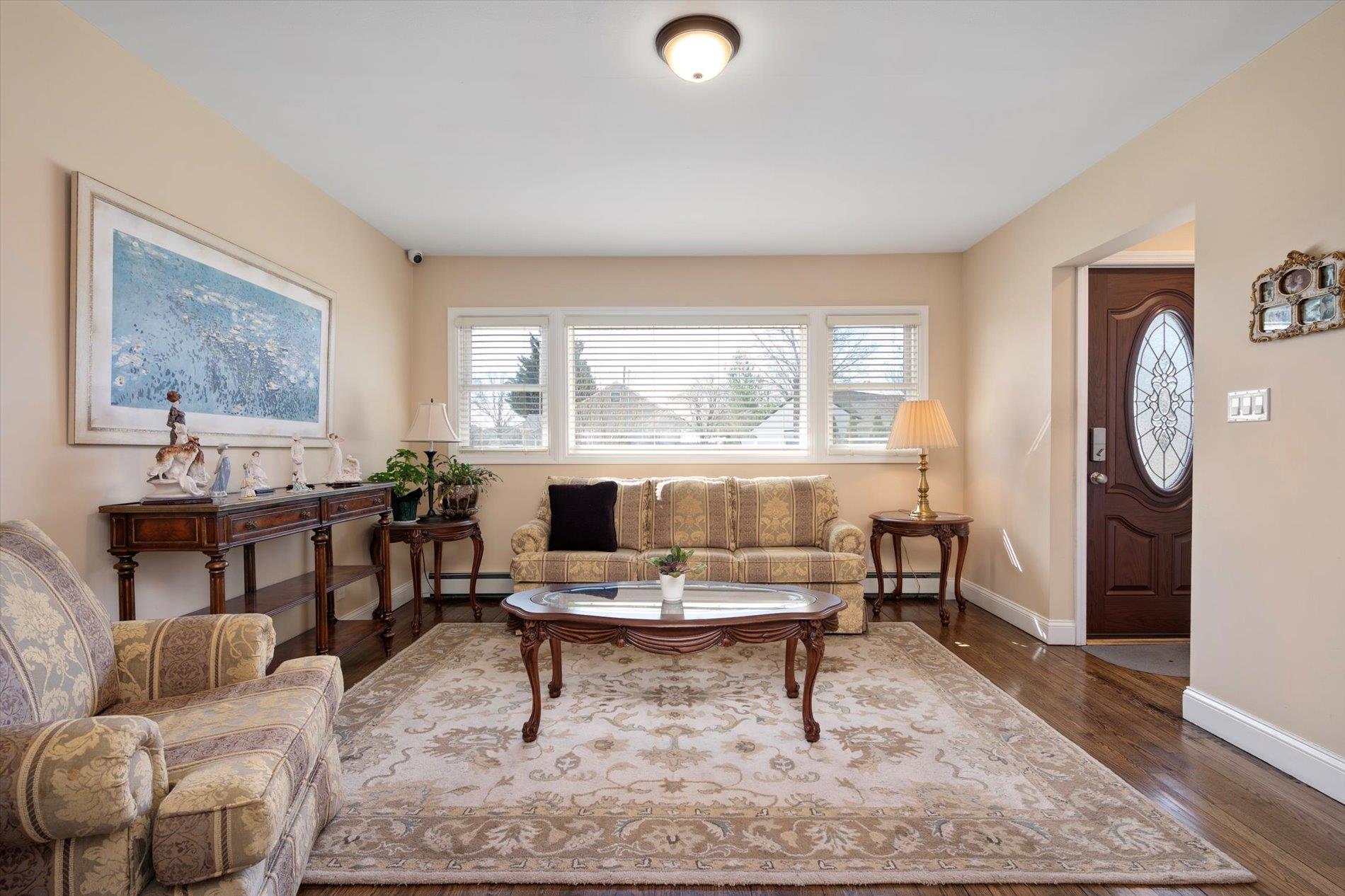 3401 Hawthorne Drive, Wantagh, New York image 8