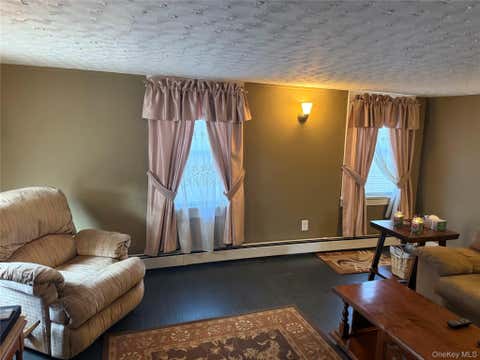 Multifamily For Rent - 6 Glenmere Avenue #4<br/> Florida, NY 10921