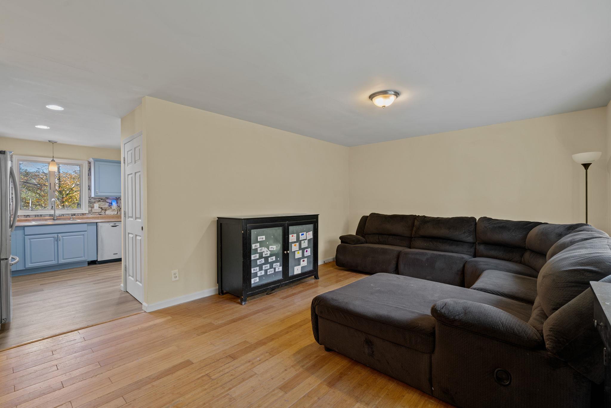 647 Lakewood Road, Pine Bush, New York image 5