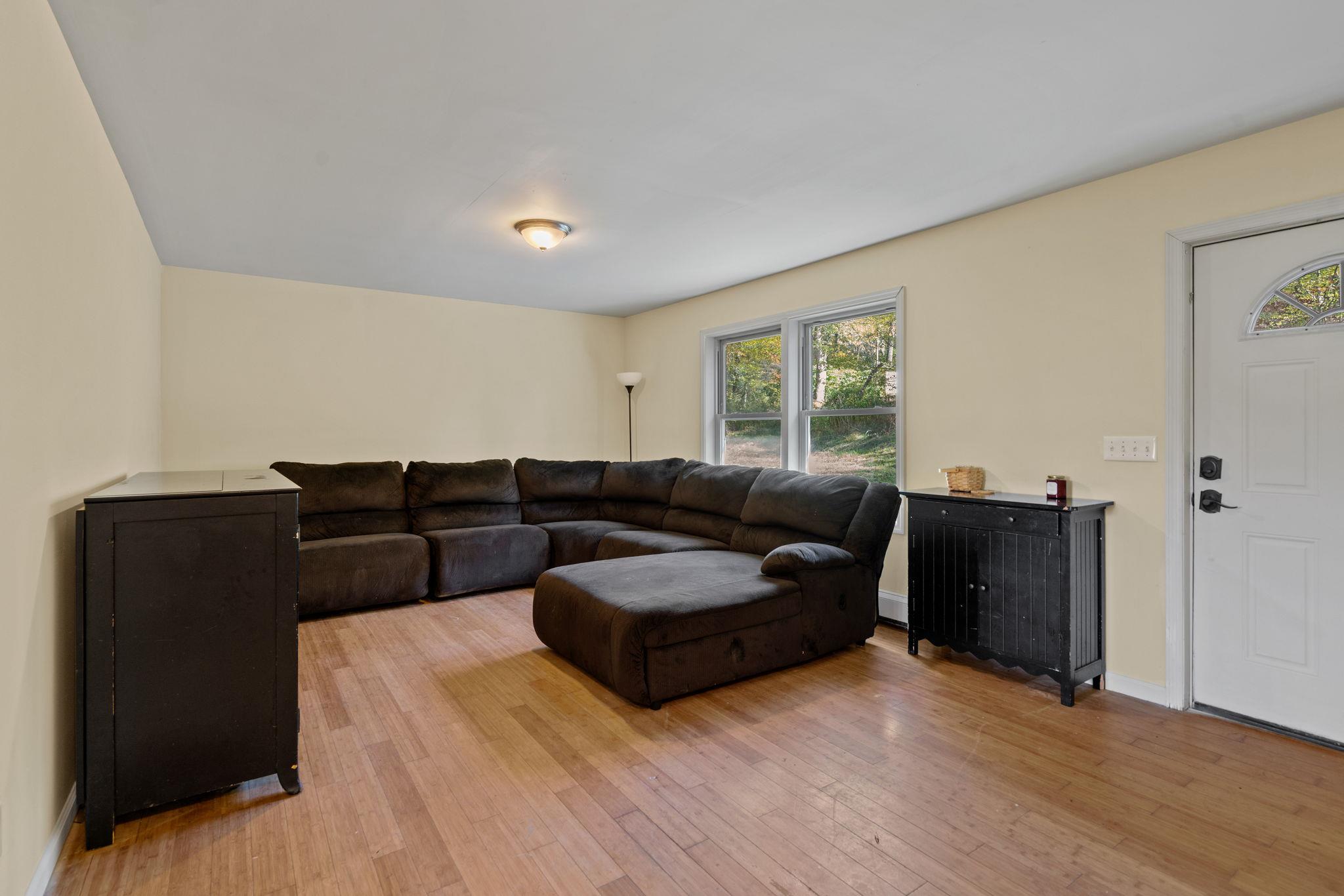 647 Lakewood Road, Pine Bush, New York image 7