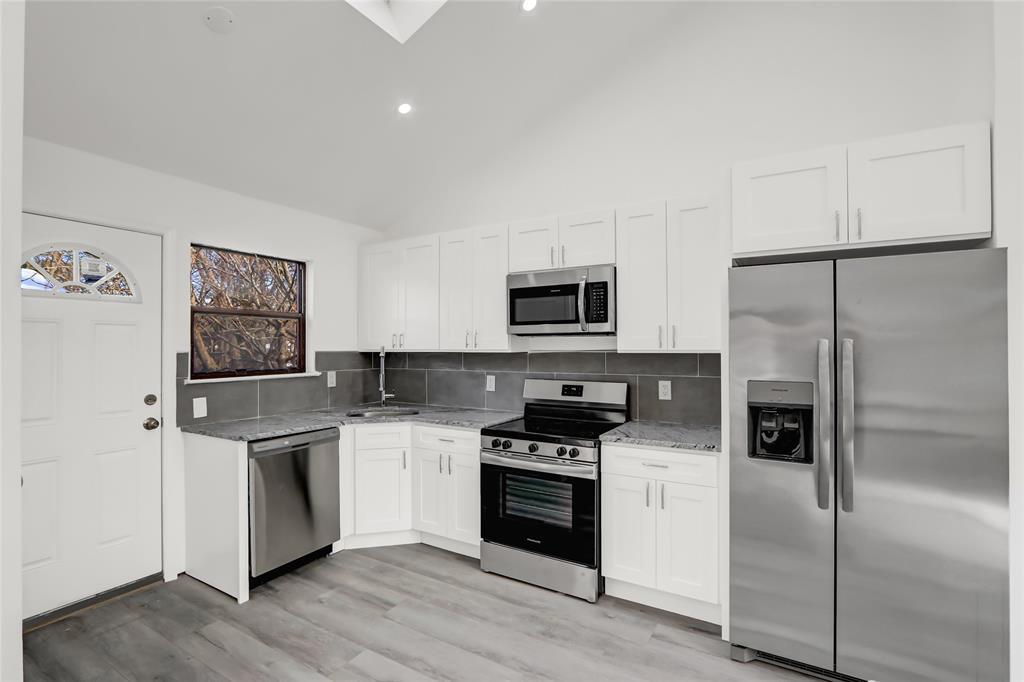 526 Birch Hollow Drive, Shirley, New York image 3