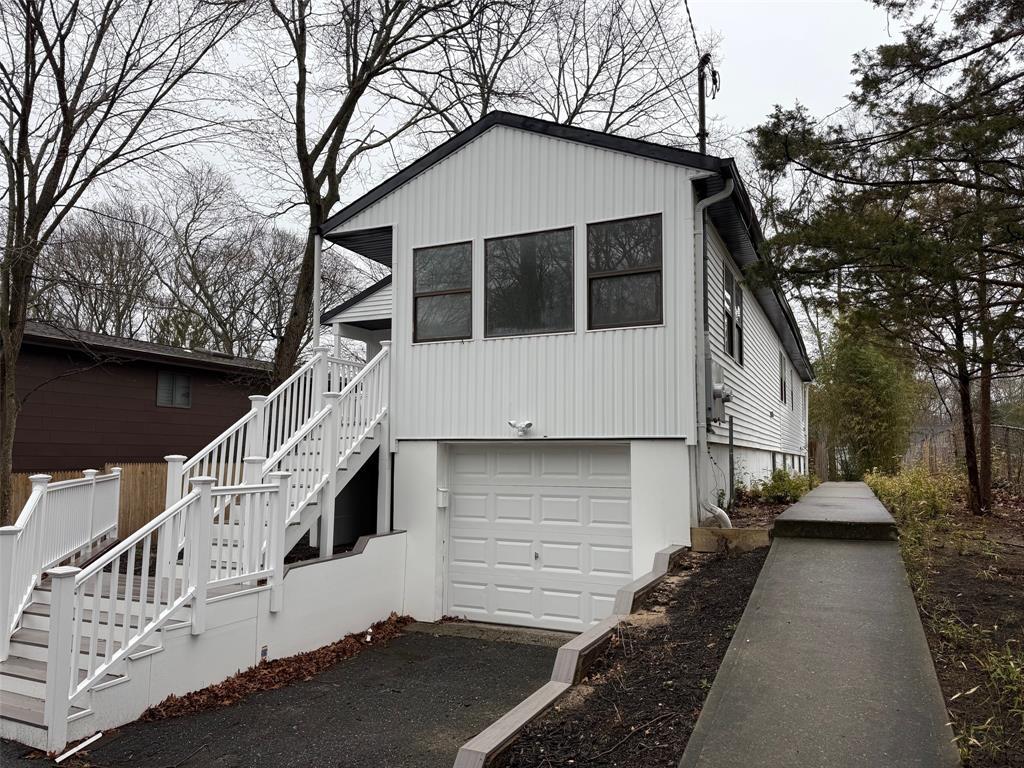 526 Birch Hollow Drive, Shirley, New York image 2