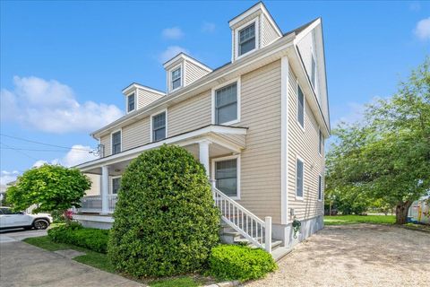 35 East Avenue Glen Cove NY 11542