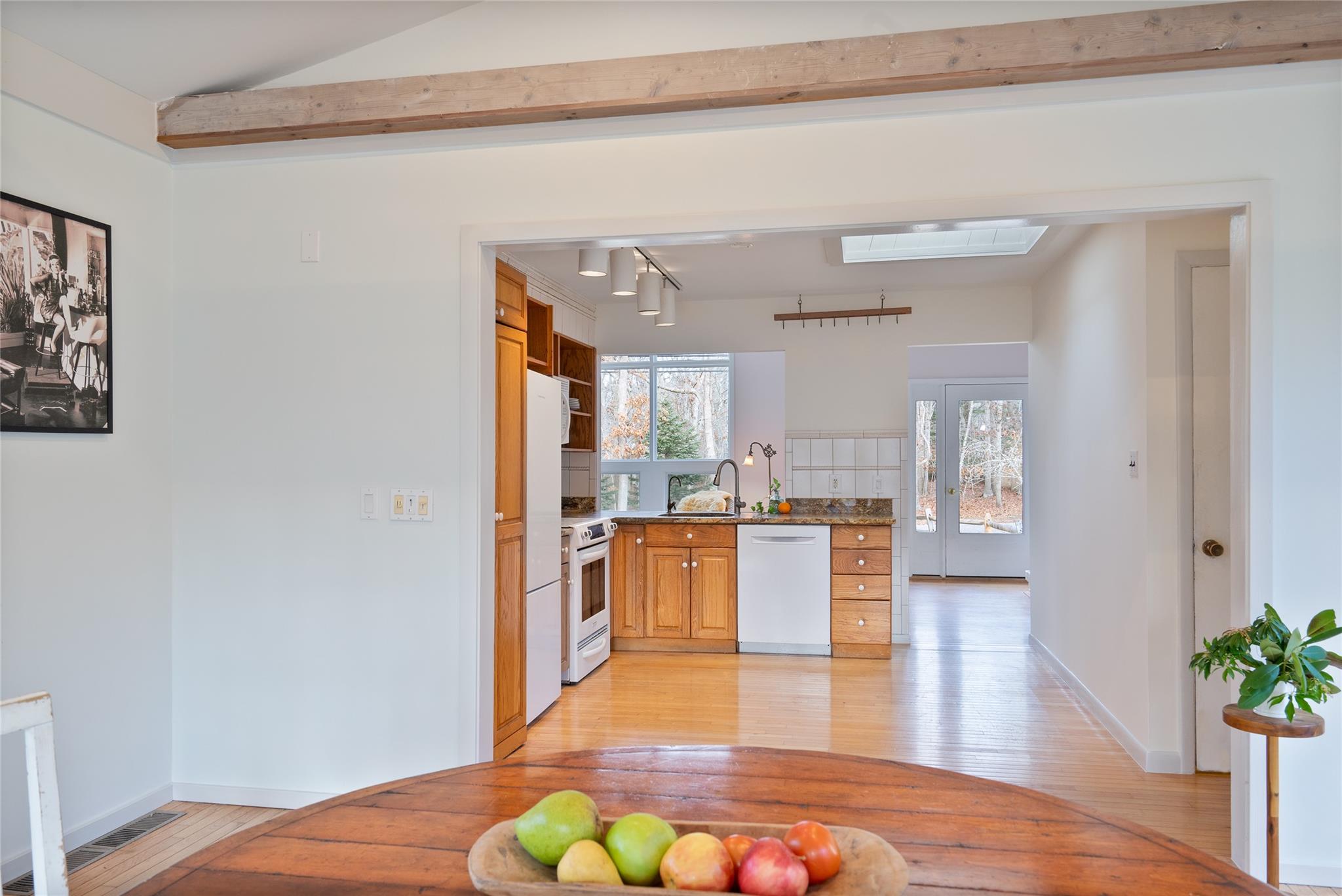 104 Pembroke Drive, Springs, New York image 8