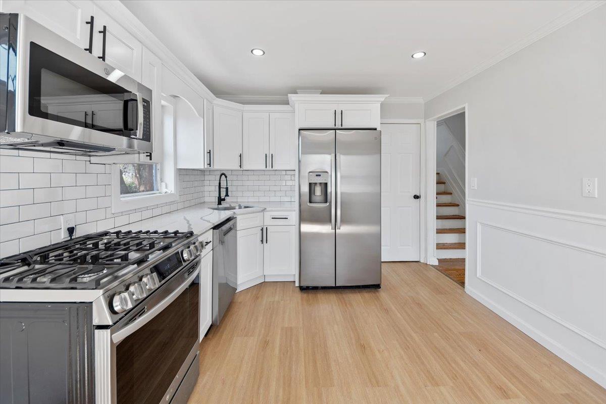 13 N Fulton Avenue, Lindenhurst, New York image 10