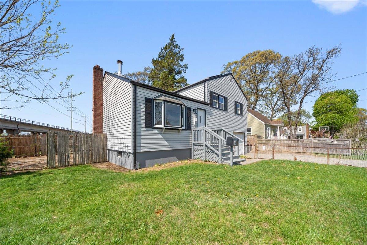 13 N Fulton Avenue, Lindenhurst, New York image 32