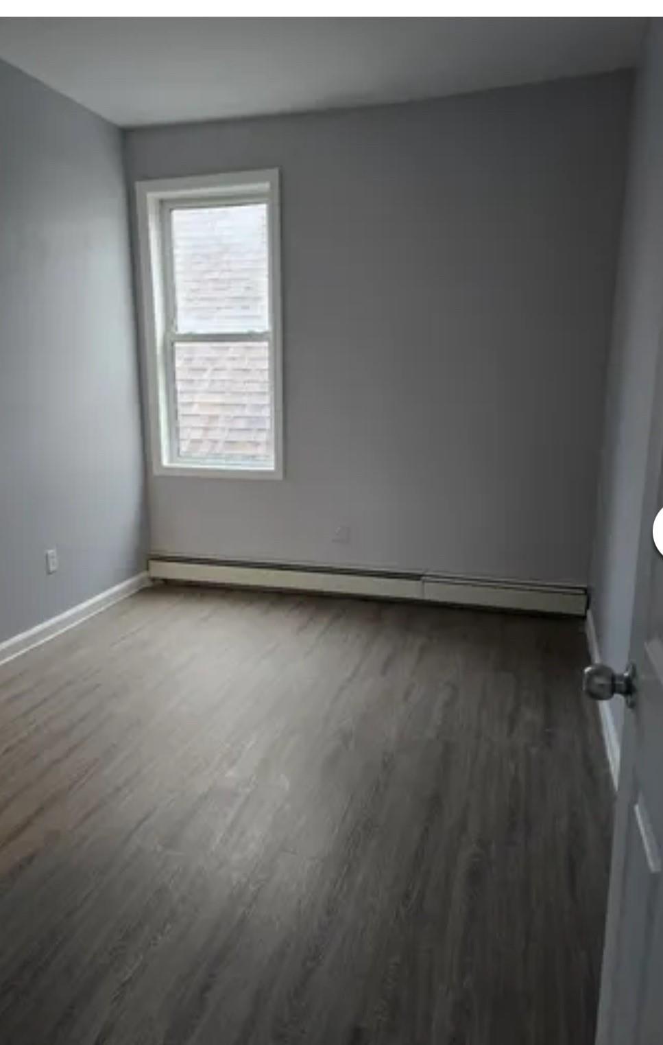 Rental Property at South 8th Avenue 3, Mount Vernon, New York - Bedrooms: 3 
Bathrooms: 1  - $3,000 MO.