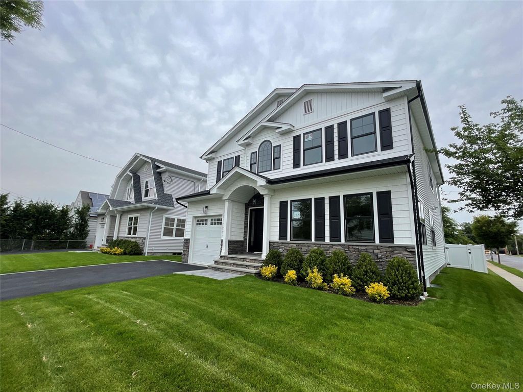 Photo of 477 Andrews Road #Lot A, Mineola, NY 11501 (MLS # 958122)