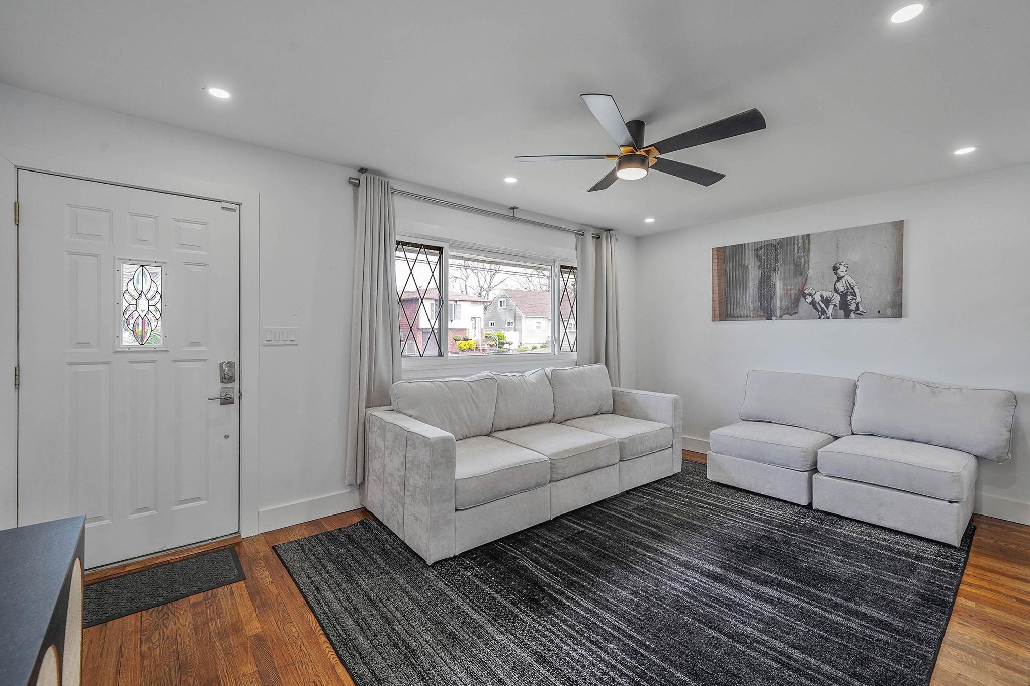 808 Windmill Avenue, West Babylon, New York image 5