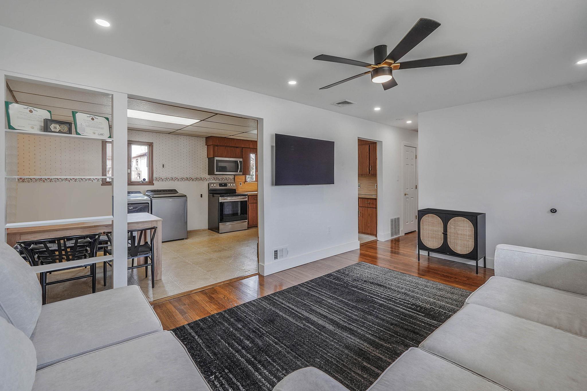 808 Windmill Avenue, West Babylon, New York image 6