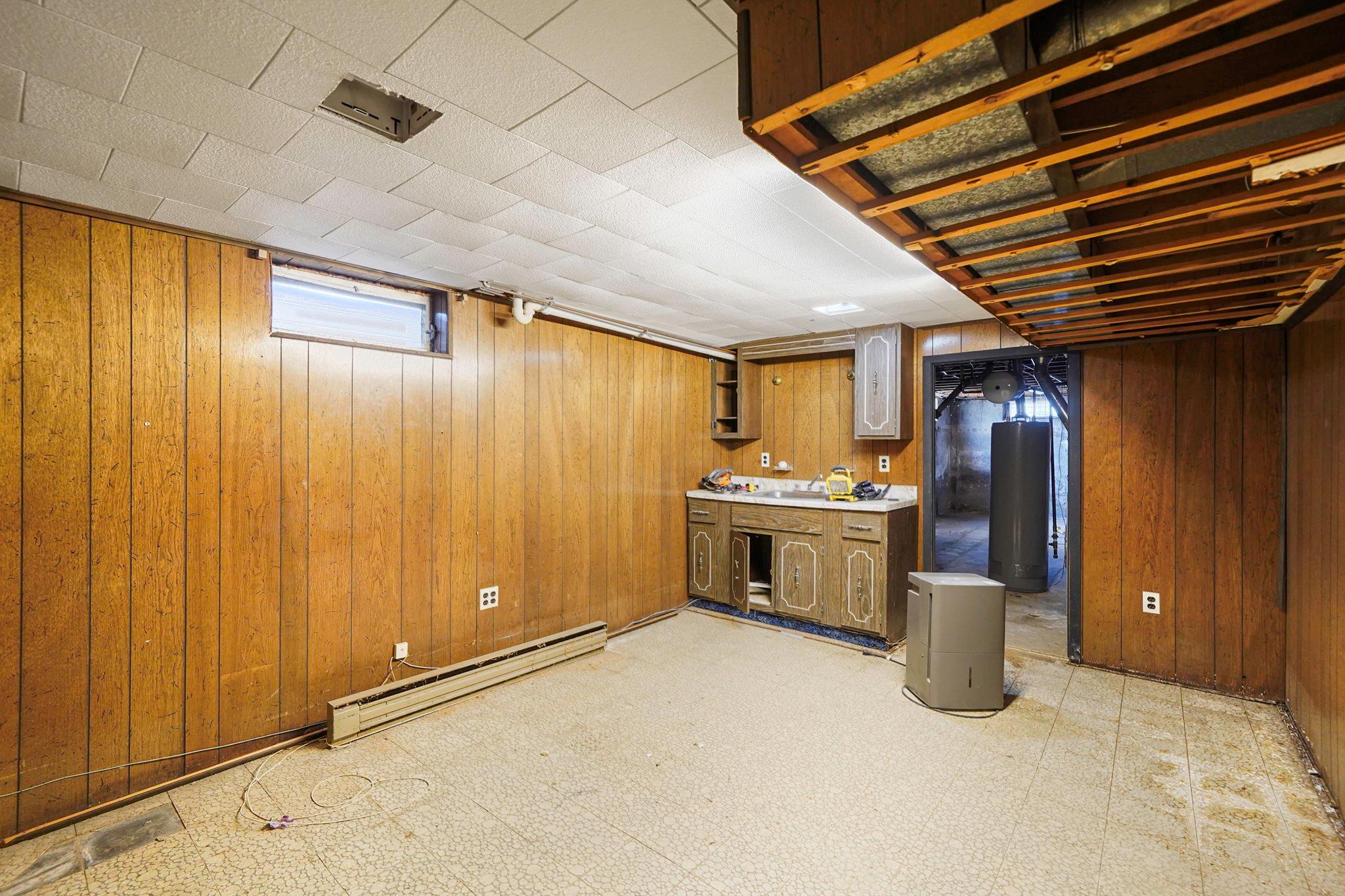 808 Windmill Avenue, West Babylon, New York image 16