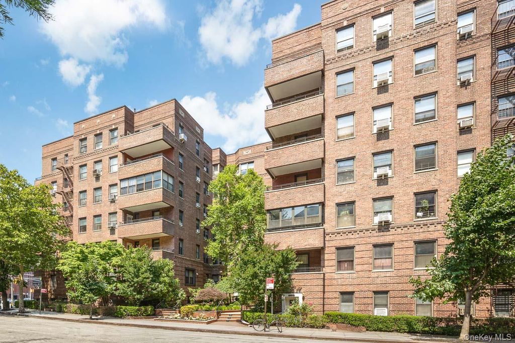 Photo of 69-40 YELLOWSTONE Boulevard #108, Forest Hills, NY 11375 (MLS # 953912)