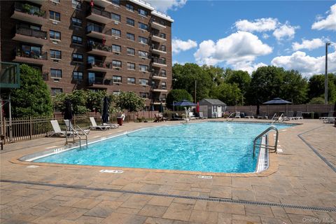 Homes For Sale - 200 Diplomat Drive #8B<br/> Mount Kisco, NY 10549