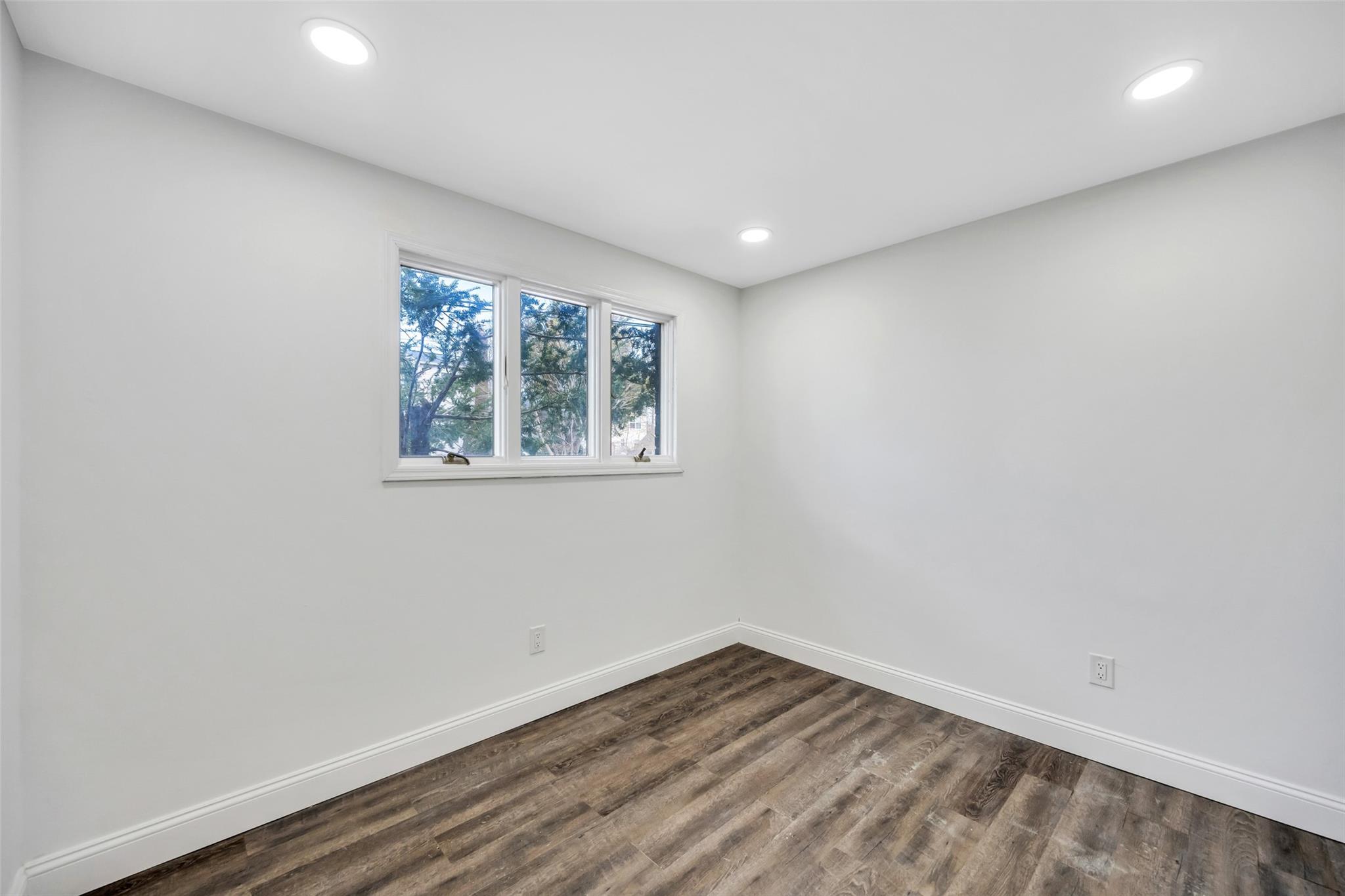 24 1st Court, Ronkonkoma, New York image 43