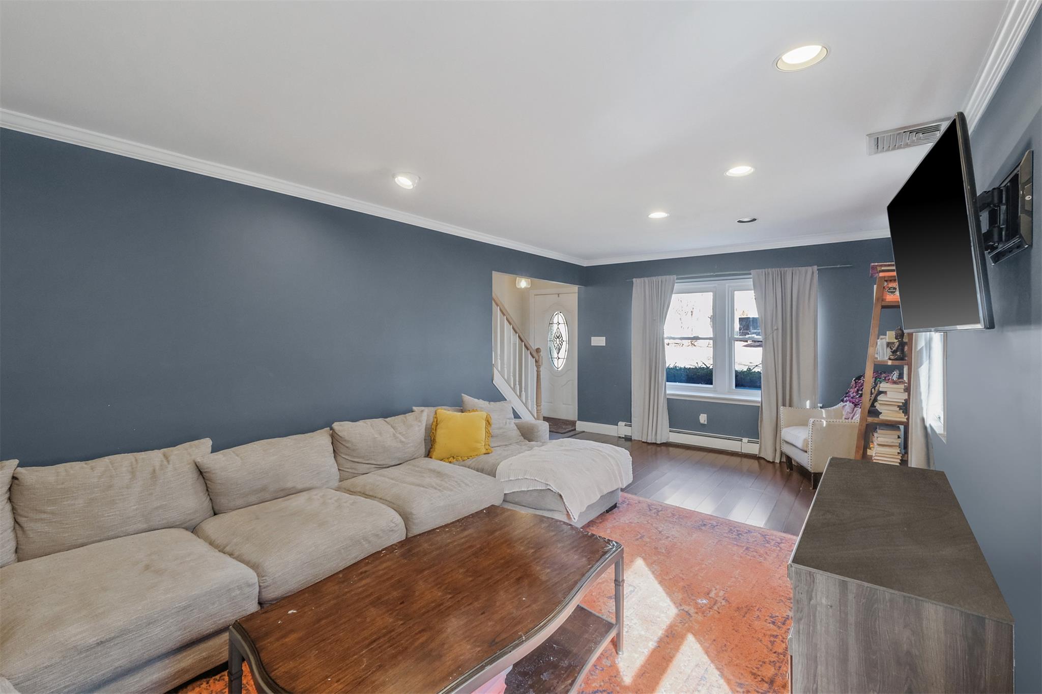 2 Biscayne Drive, Mount Sinai, New York image 2