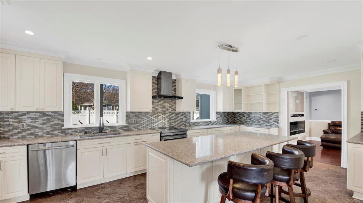 28 Inwood Street, Yonkers, New York image 3