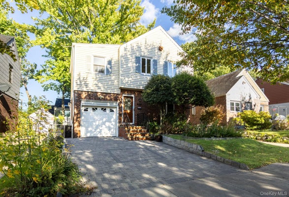 ADDRESS PRIVATE, PARAMUS, NJ  - Image b7f77d4ee09c920243d362d45bc39eae/1305978303