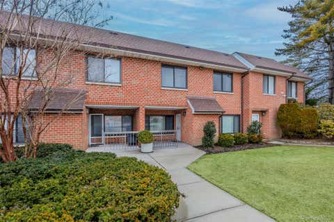 Condo For Sale - 99 S Park Avenue #28<br/> Rockville Centre, NY 11570
