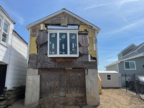 2471 Jackson Avenue Seaford NY 11783