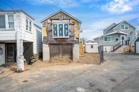 Photo of 2471 Jackson Avenue, Seaford, NY 11783 (MLS # 986116)