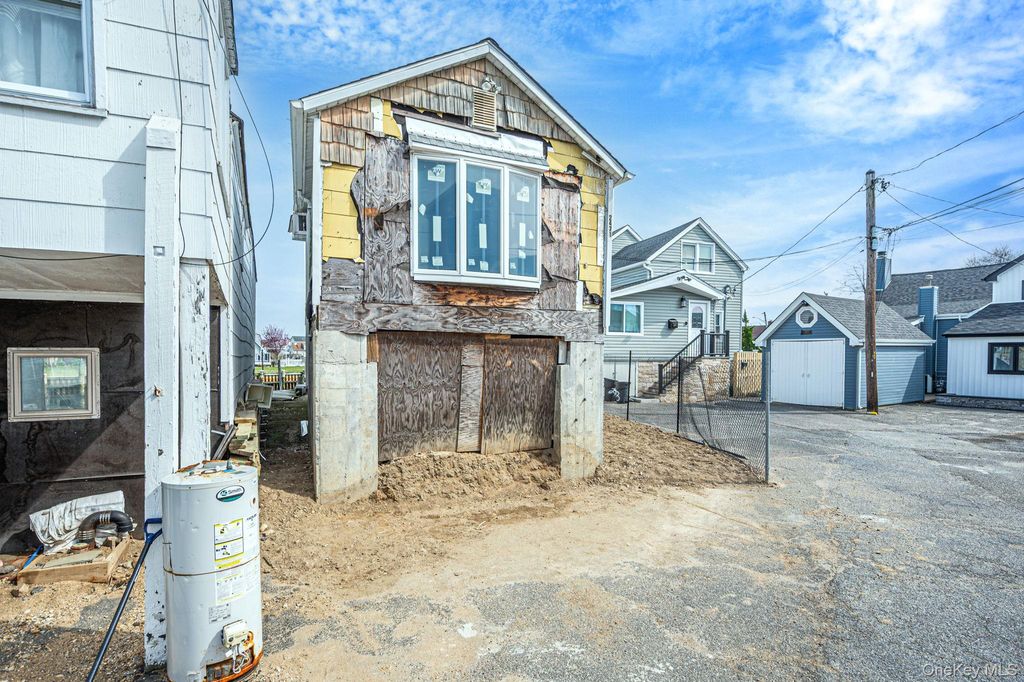 Photo of 2471 Jackson Avenue, Seaford, NY 11783 (MLS # 986116)