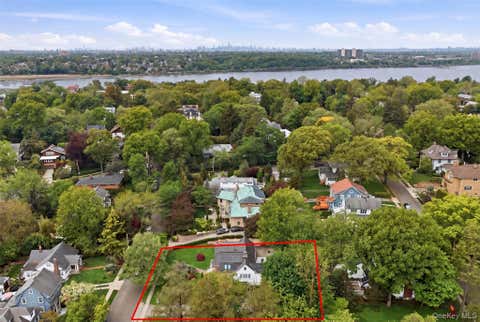 Homes For Sale - 319 38th Road<br/> Douglaston, NY 11363