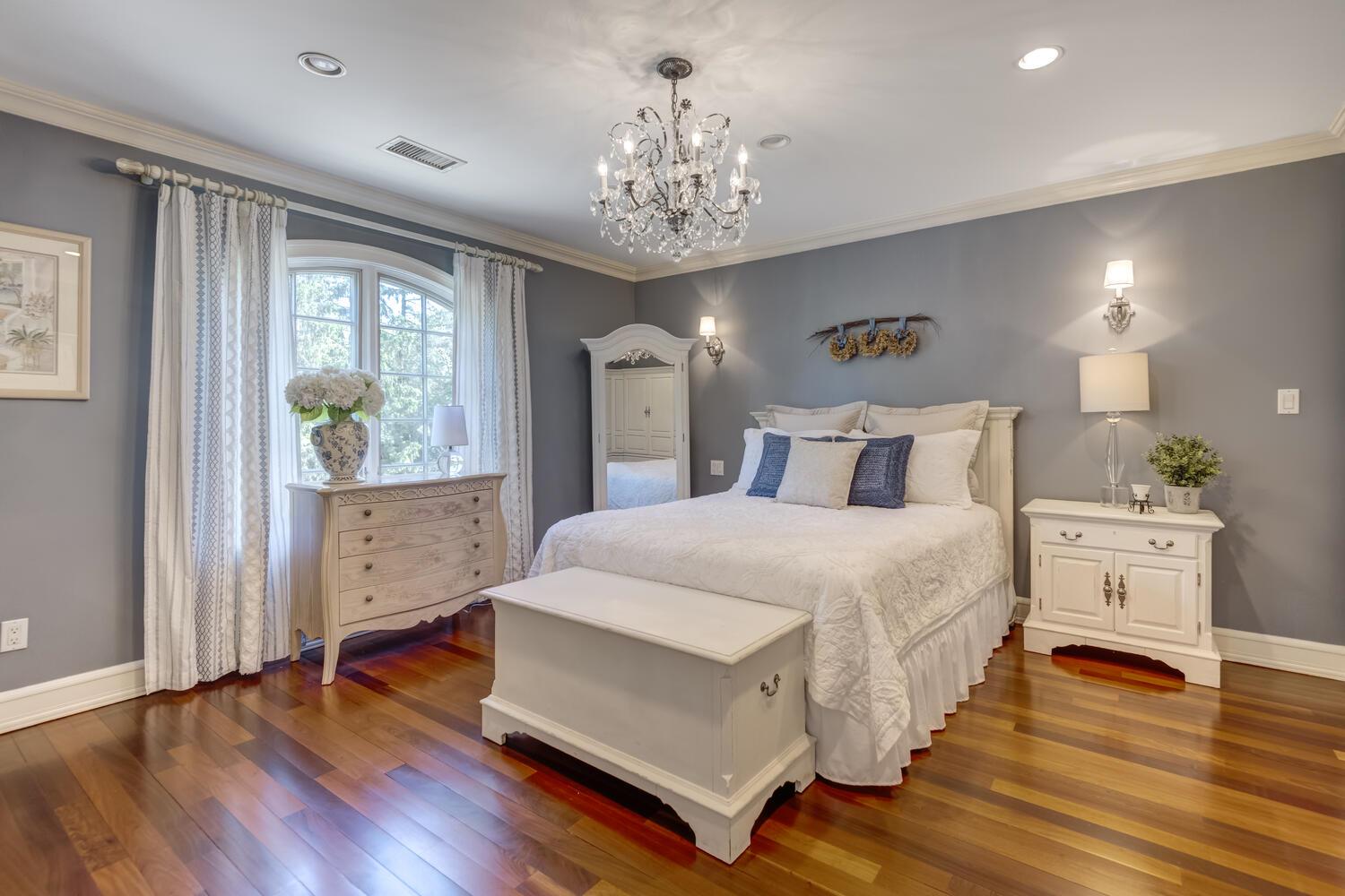 220 Elderfields Road, Manhasset, New York image 16