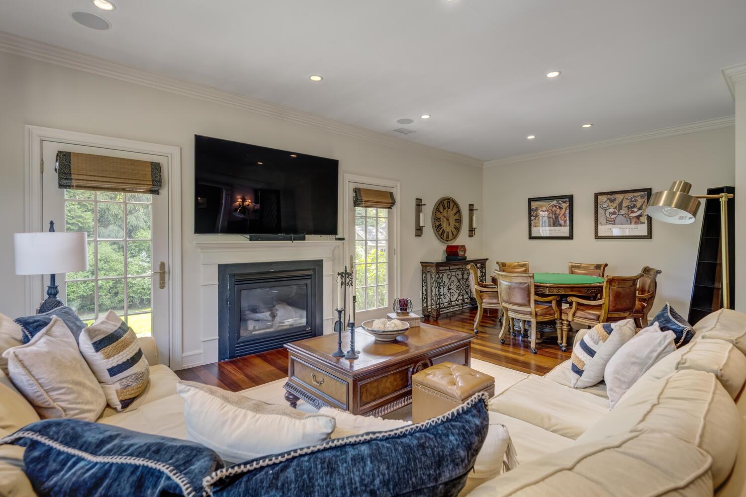 220 Elderfields Road, Manhasset, New York image 5