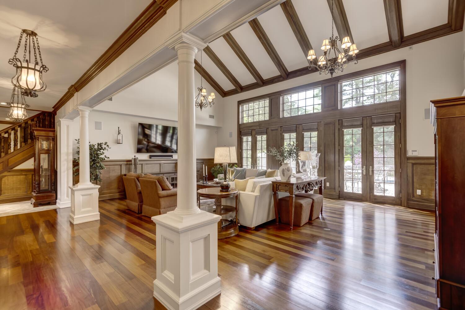 220 Elderfields Road, Manhasset, New York image 3