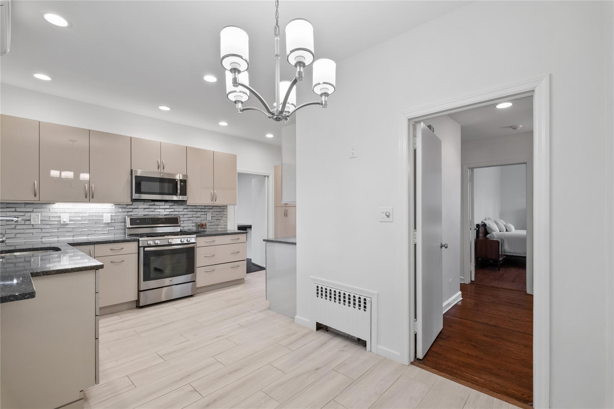 74 Carthage Road, Scarsdale, Florida image 14