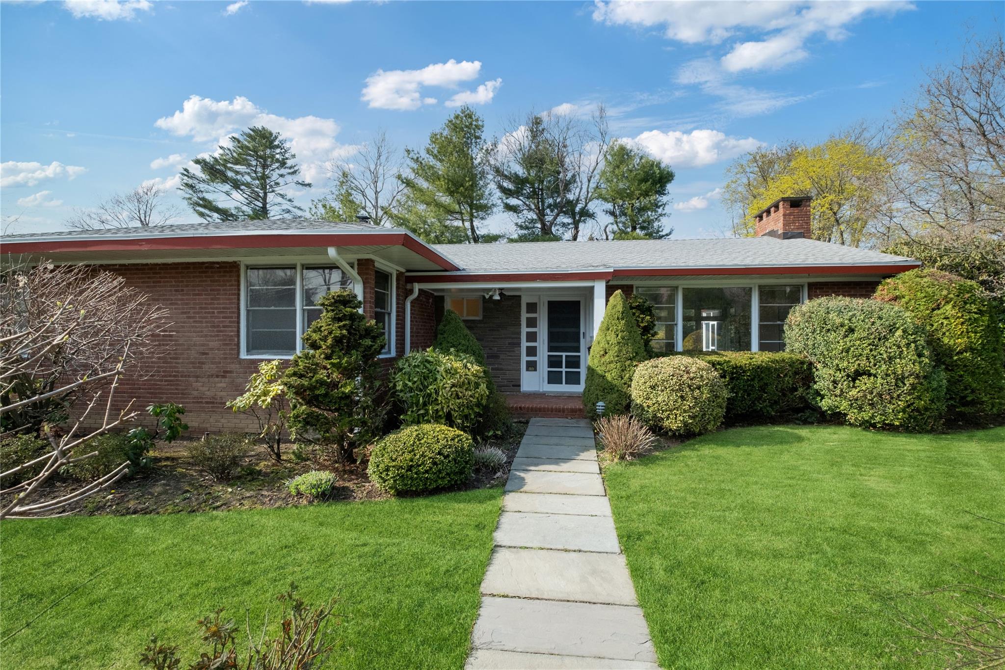 74 Carthage Road, Scarsdale, Florida image 1