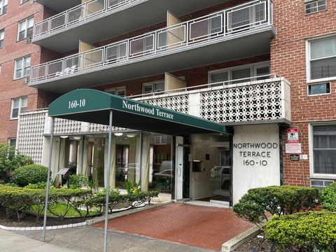 Homes For Sale - 16010 89th Avenue #15H<br/> Queens County, Jamaica, NY 11432