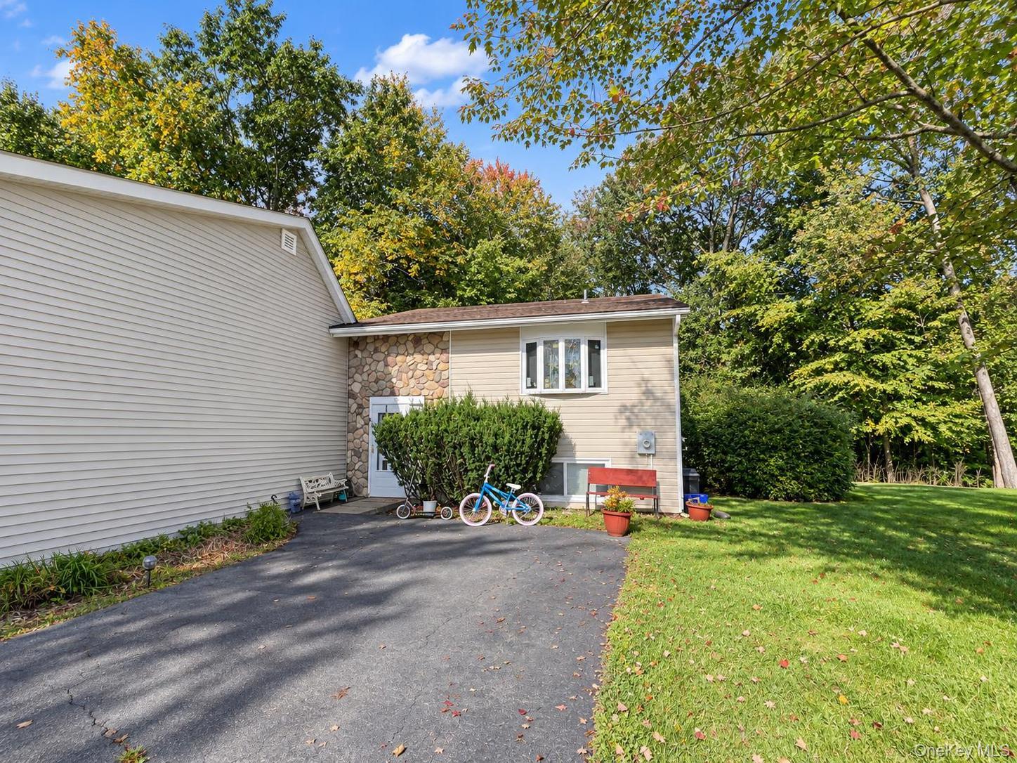 13 James Place