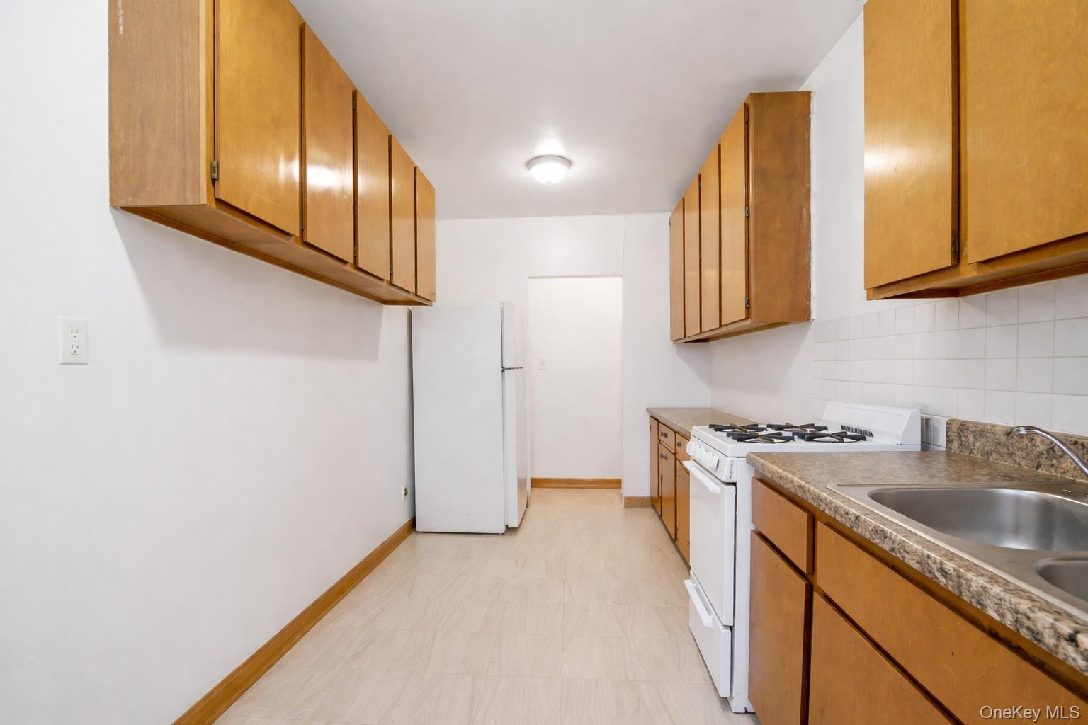 1670 Longfellow Avenue 4A