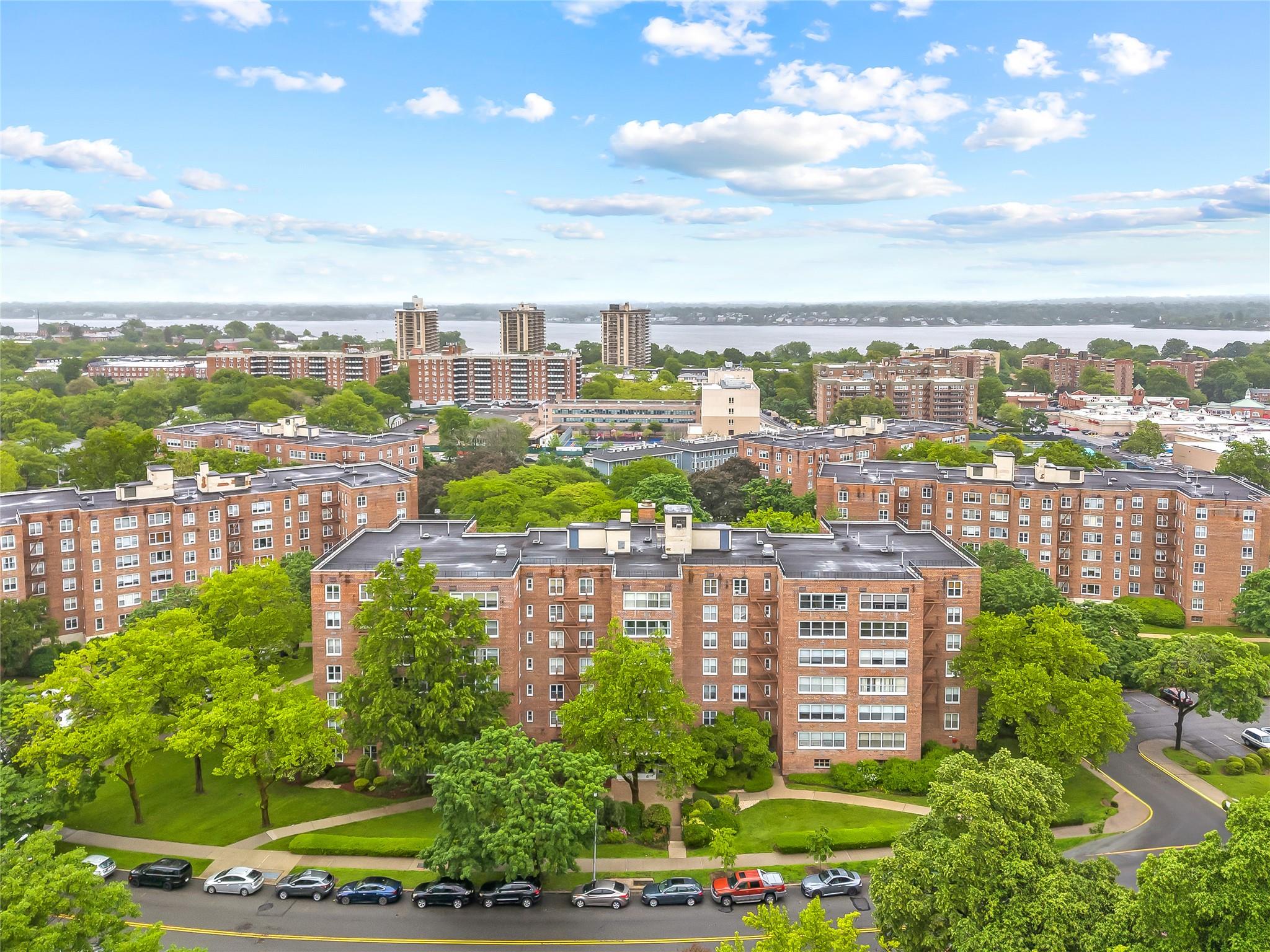 18-65 211 Street #6G, Bayside, New York image 3