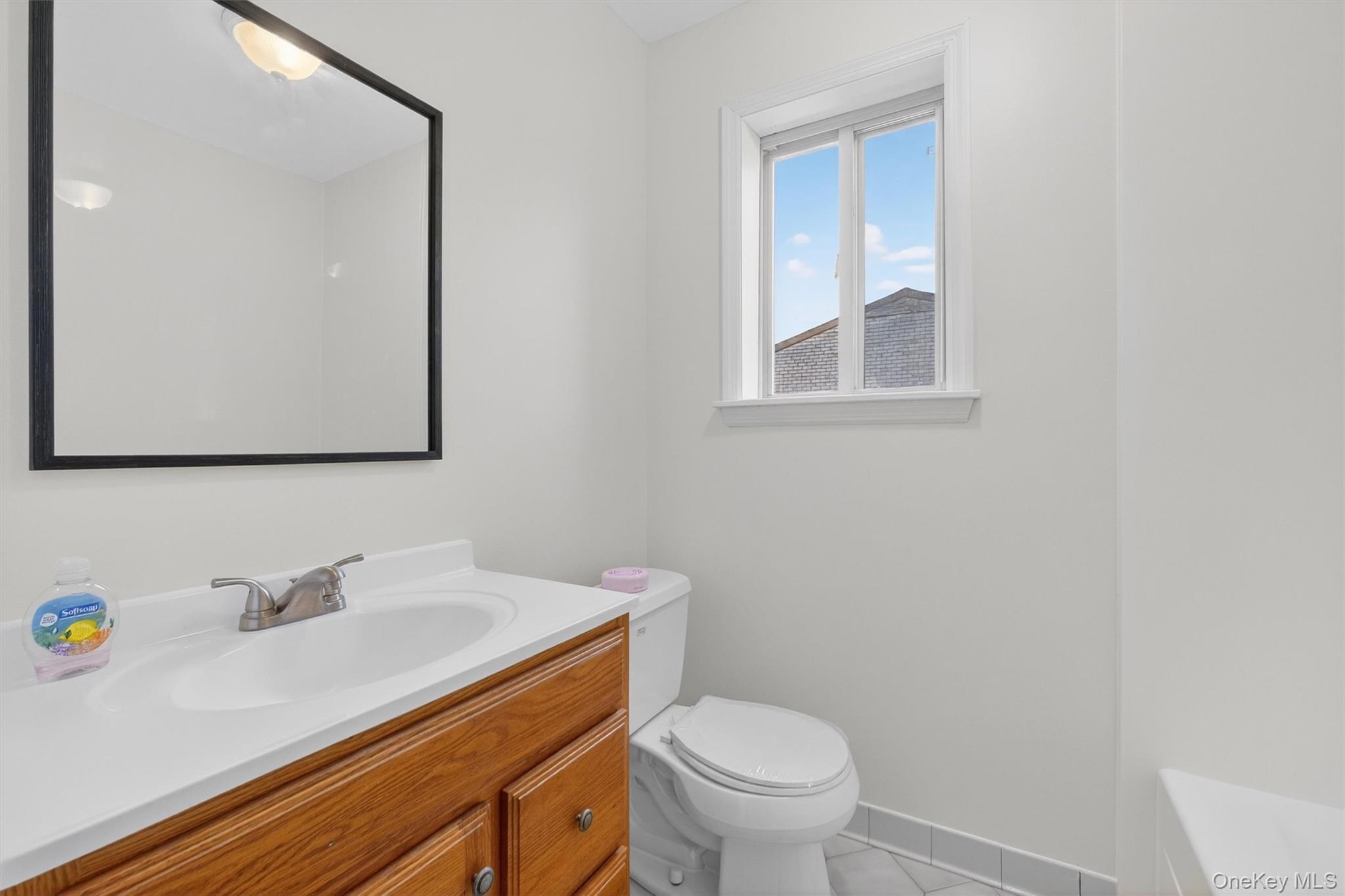 Poughkeepsie, New York 12603, United States, 2 Bedrooms Bedrooms, ,2 BathroomsBathrooms,Residential,Active,255220